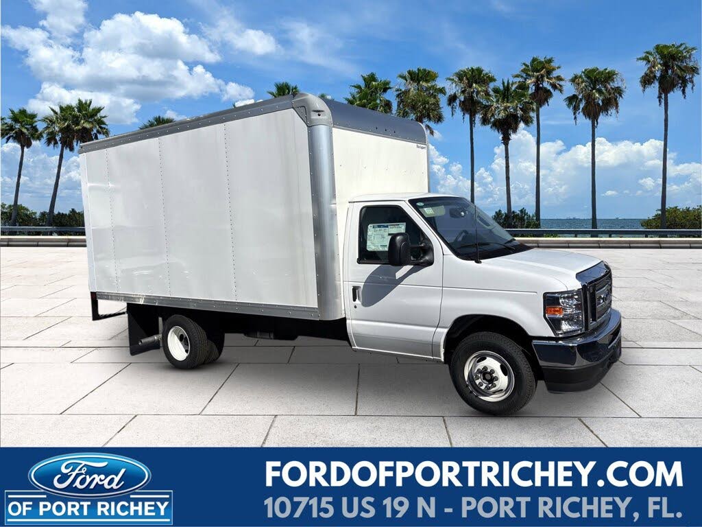 2025 Ford E-Series Chassis E-350 SD Cutaway SB DRW RWD