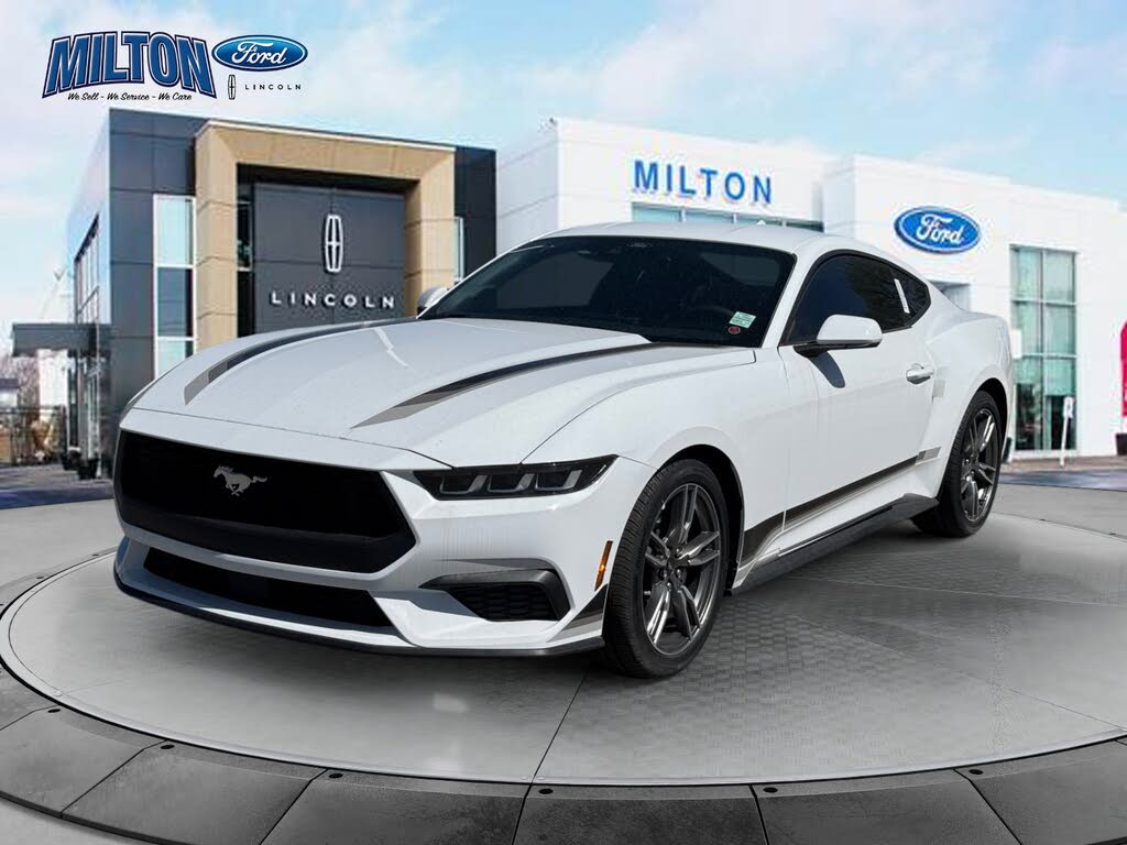Ford Mustang EcoBoost Fastback RWD 2025