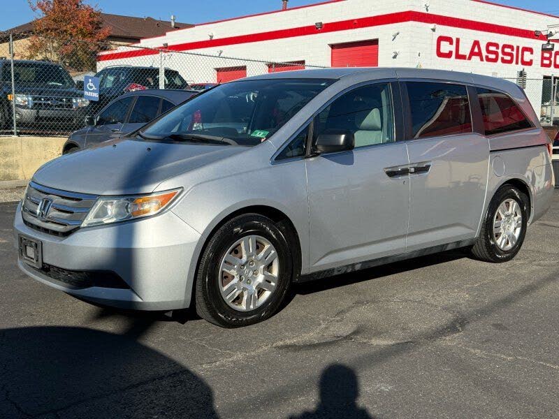 2012 Honda Odyssey LX FWD