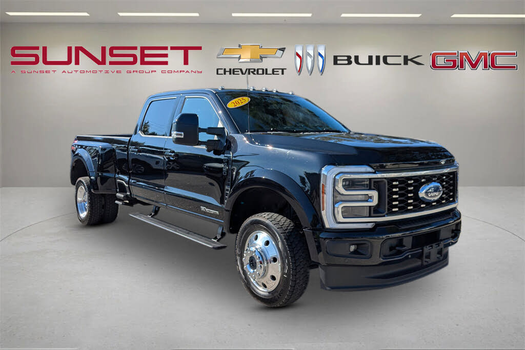 2025 Ford F-450 Super Duty Platinum Crew Cab LB DRW 4WD
