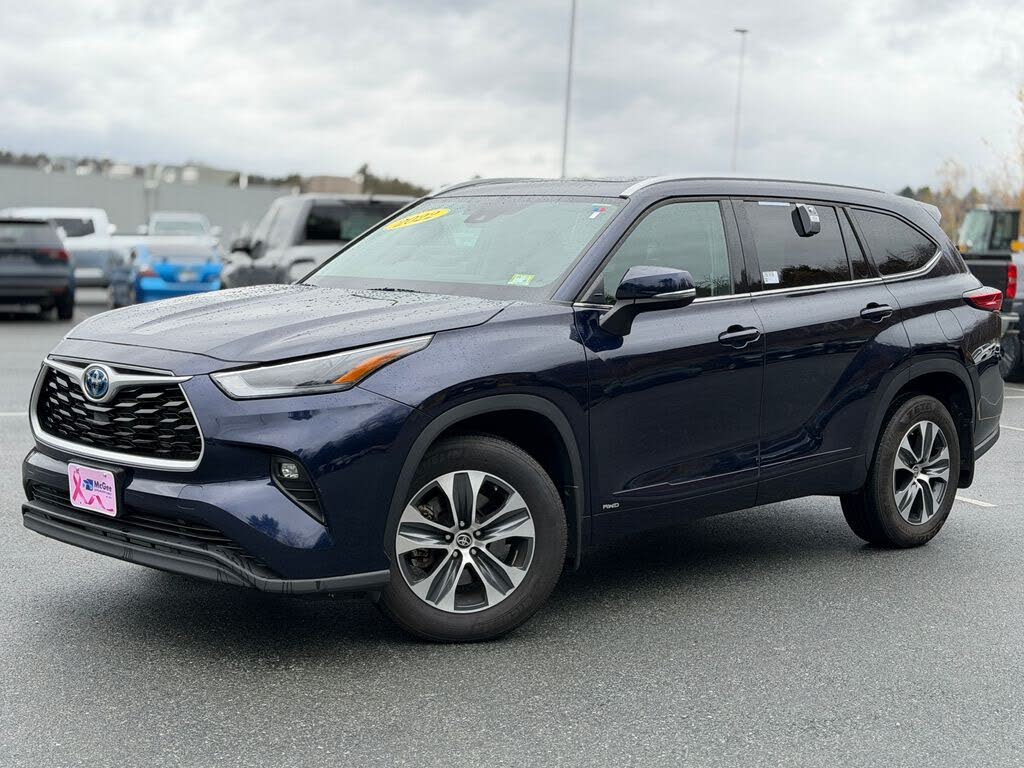 2022 Toyota Highlander Hybrid XLE AWD