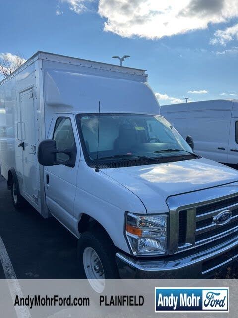 2025 Ford E-Series Chassis E-350 SD Cutaway SB DRW RWD