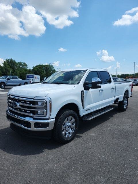 2025 Ford F-350 Super Duty Lariat Crew Cab 4WD