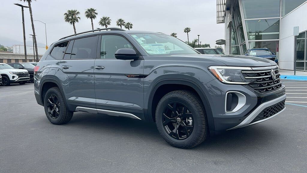 2025 Volkswagen Atlas Peak Edition 4Motion