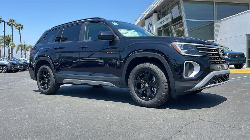 2025 Volkswagen Atlas Peak Edition 4Motion