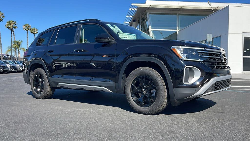 2025 Volkswagen Atlas Peak Edition 4Motion