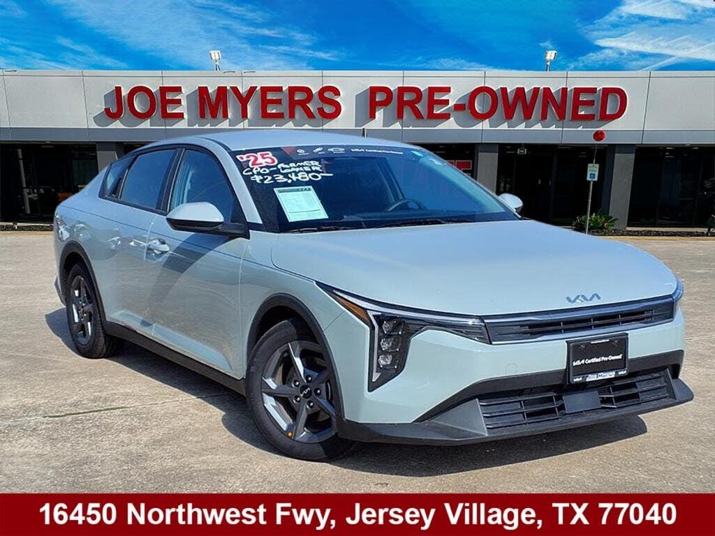 2025 Kia K4 LXS FWD