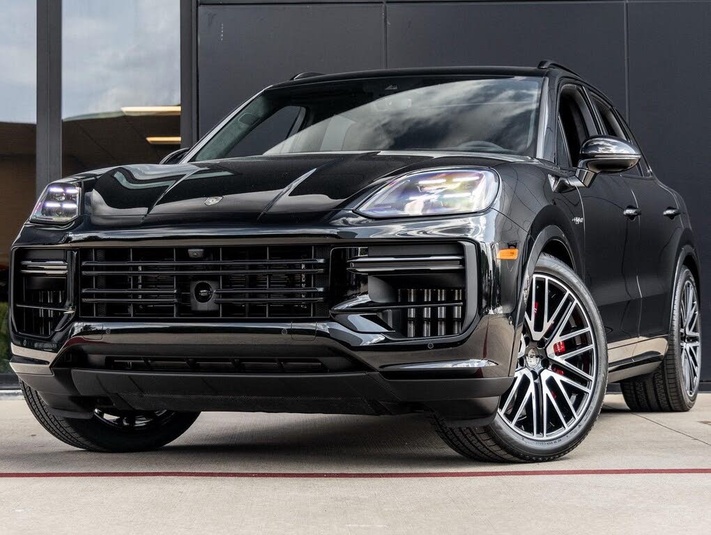 2025 Porsche Cayenne Turbo GT AWD