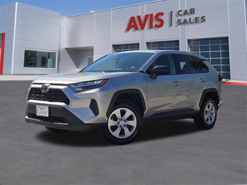 2025 Toyota RAV4 LE FWD