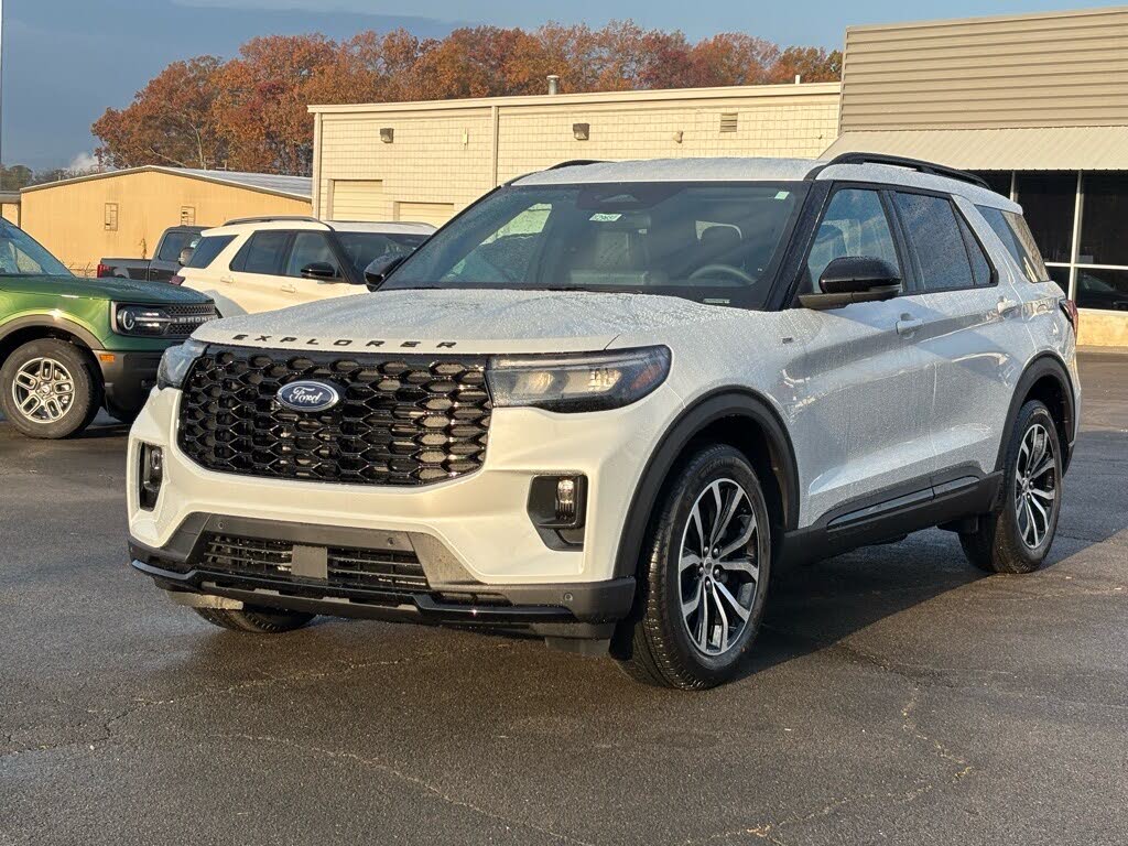 2026 Ford Explorer ST-Line RWD