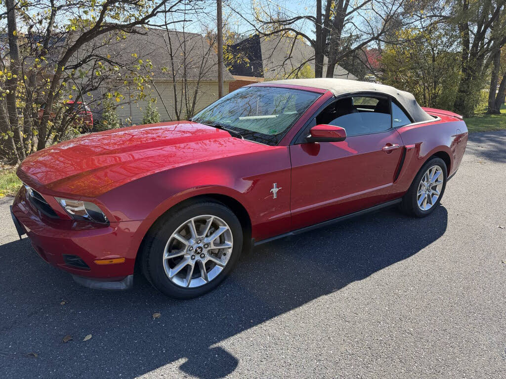 2011 Ford Mustang V6 Convertible RWD