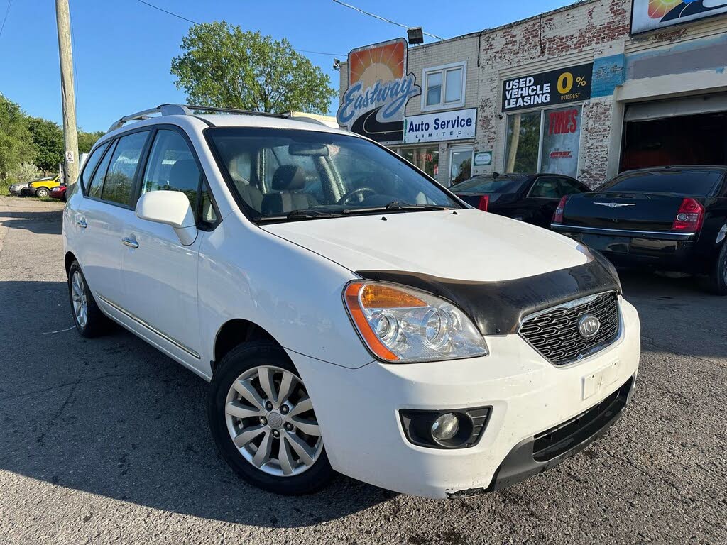 2011 Kia Rondo