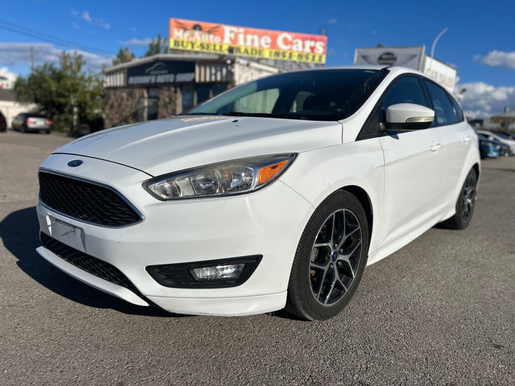 Ford Focus SE Hatchback 2016
