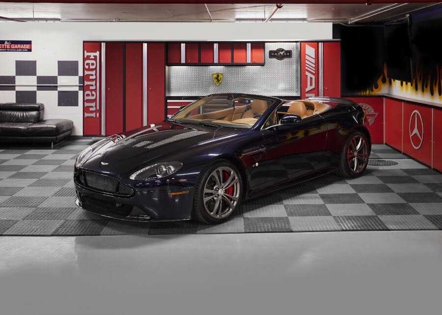 Aston Martin V12 Vantage S Roadster RWD 2017