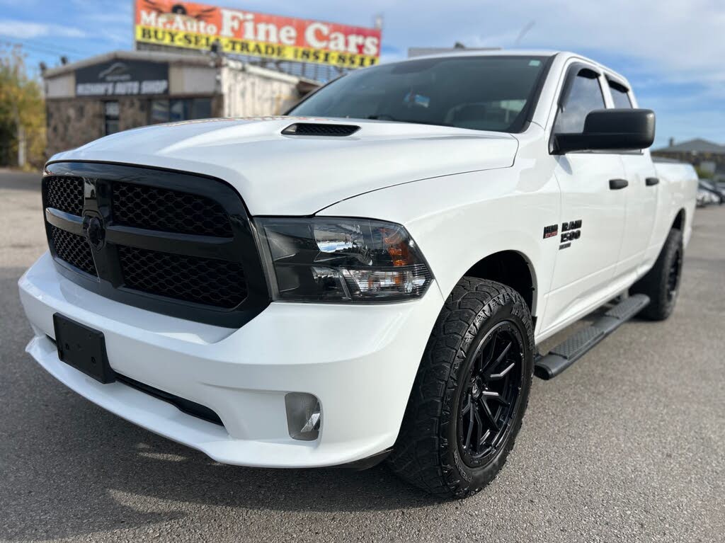 RAM 1500 Classic Express Quad Cab 4WD 2019