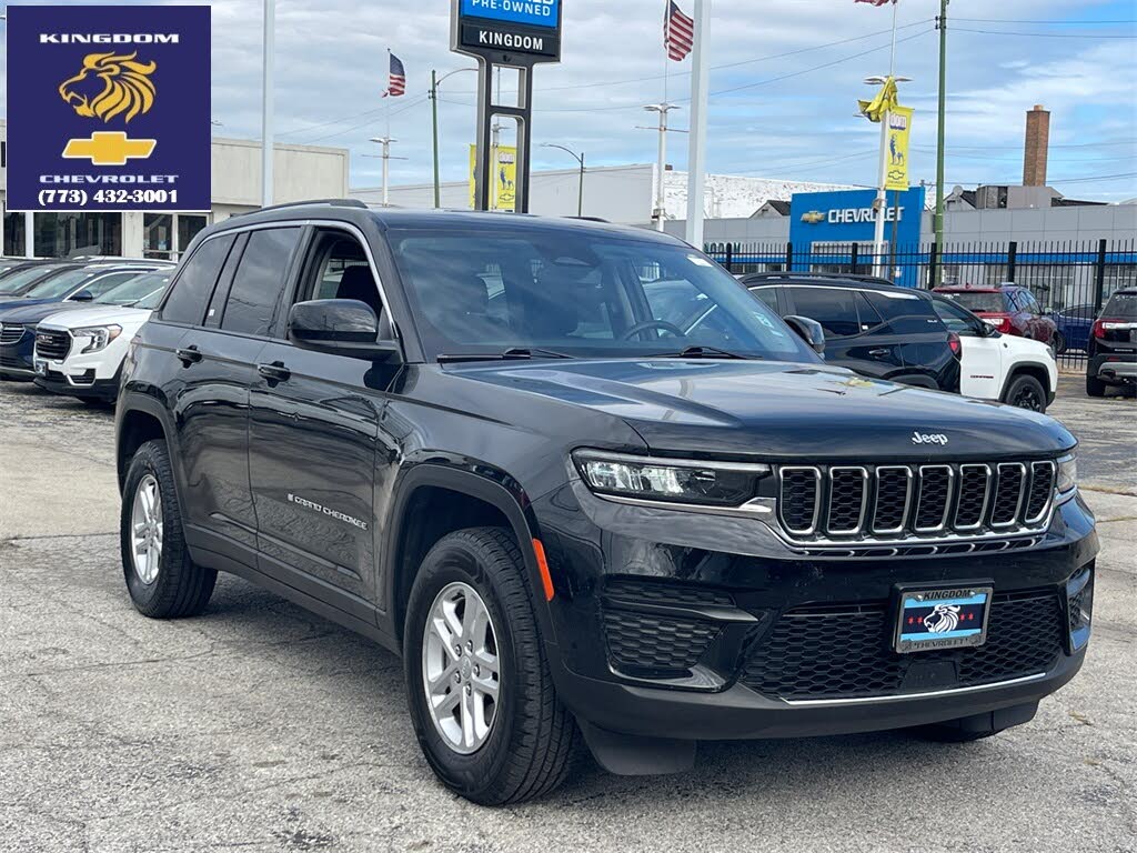 2023 Jeep Grand Cherokee Laredo 4WD