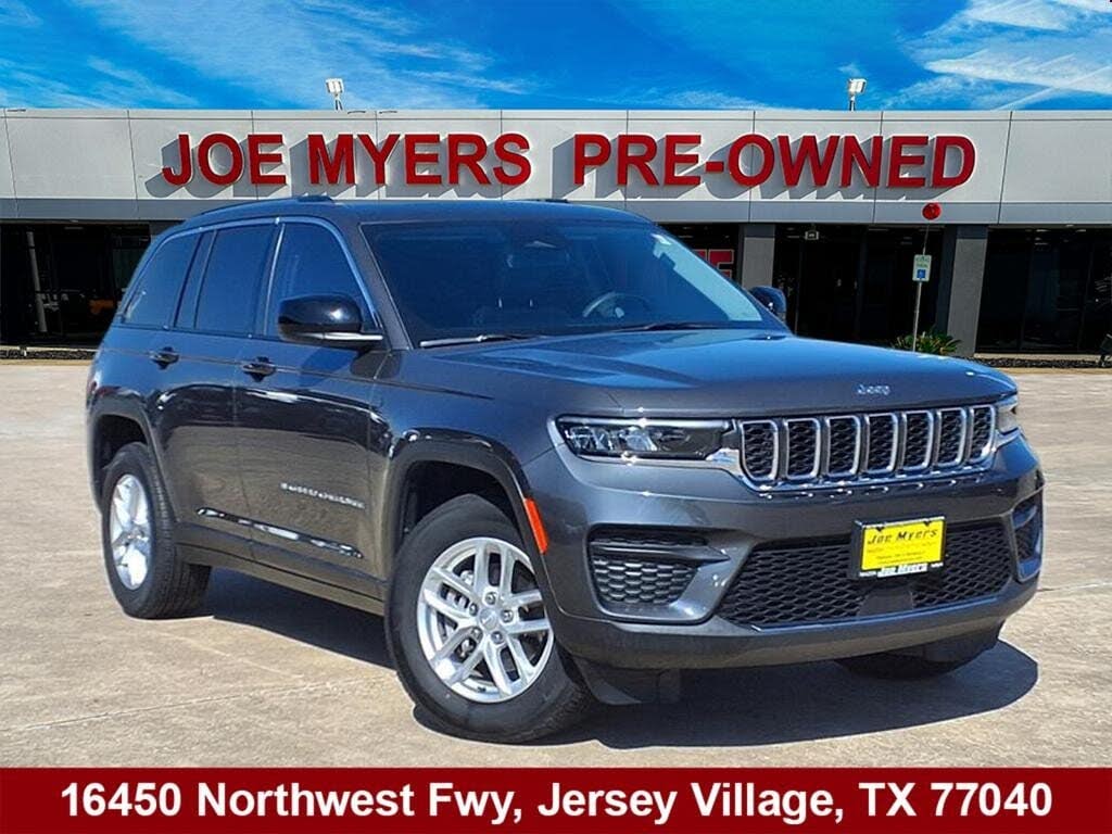 2024 Jeep Grand Cherokee Laredo 4WD