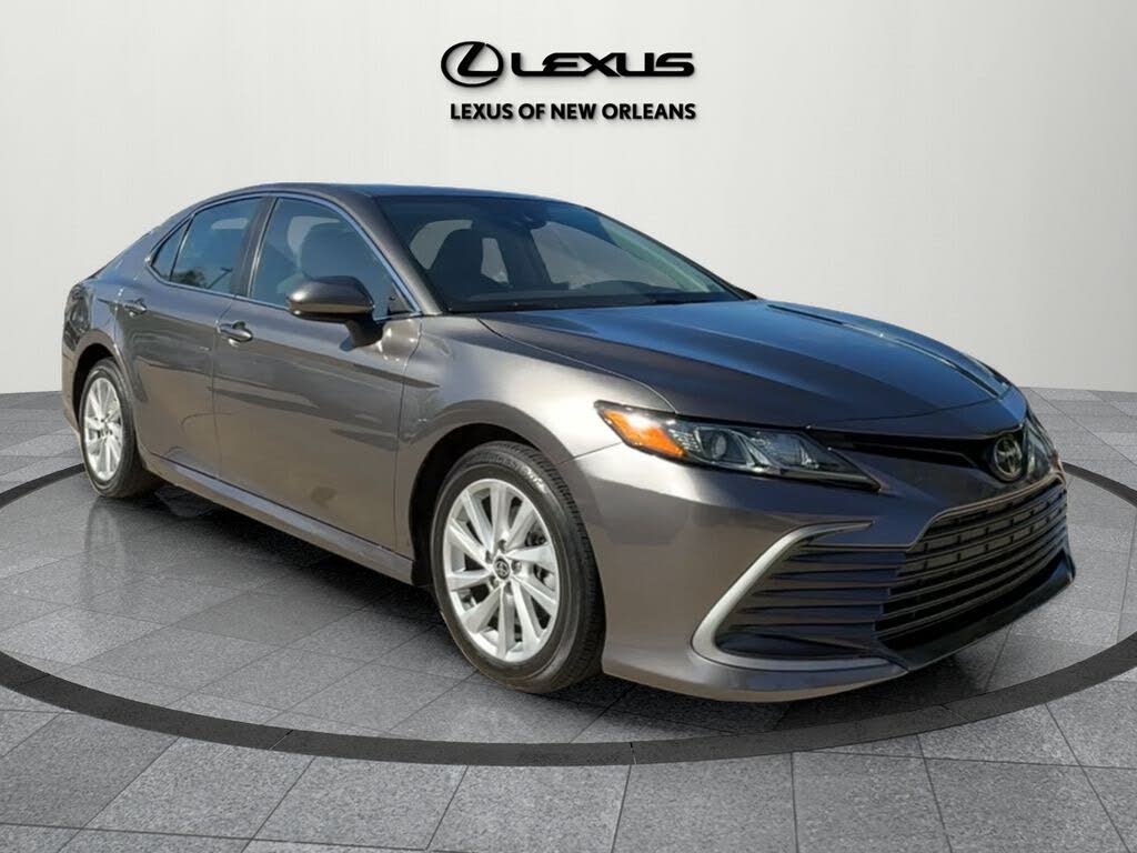 2022 Toyota Camry LE FWD