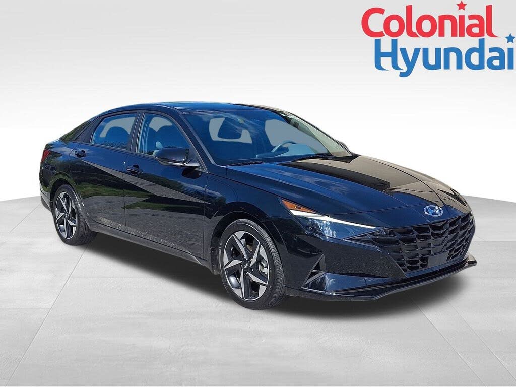 2023 Hyundai Elantra SEL FWD