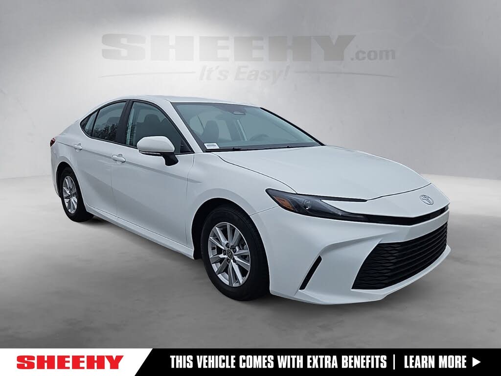 2025 Toyota Camry LE FWD
