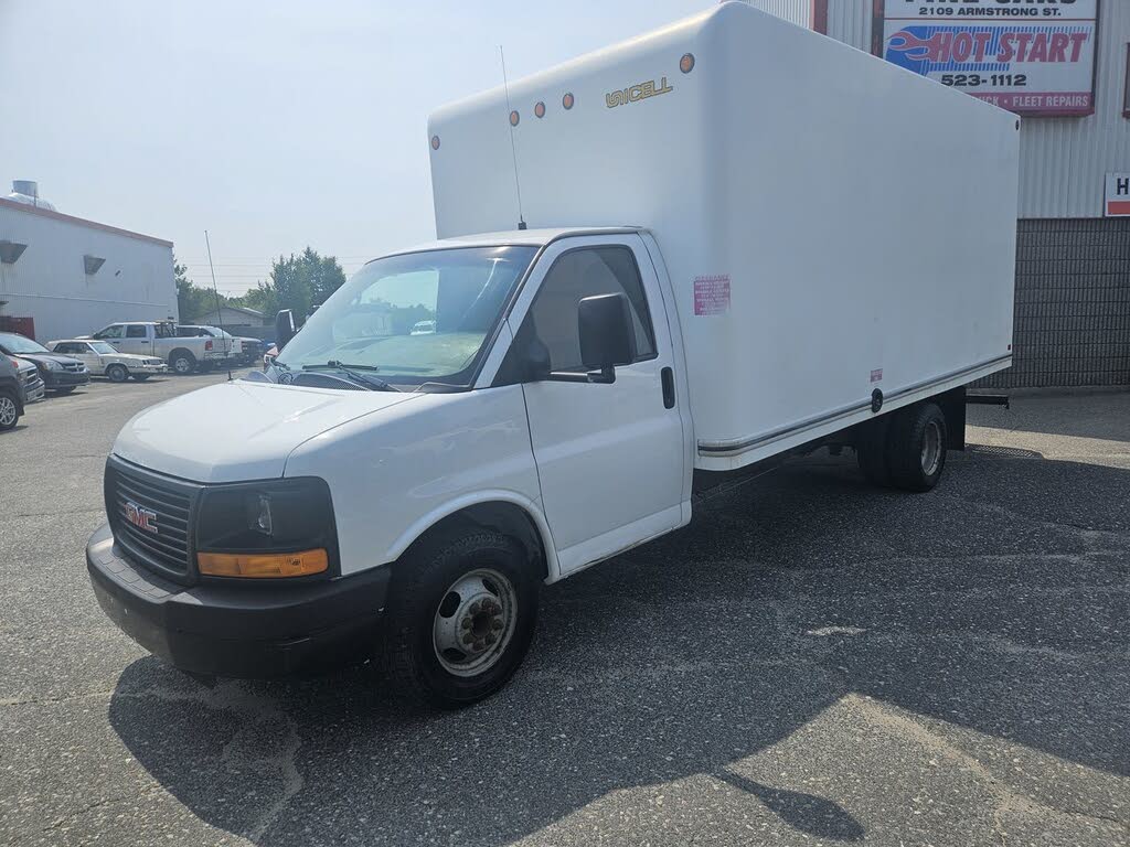 2015 GMC Savana Chassis 3500 177 Cutaway with 1WT RWD