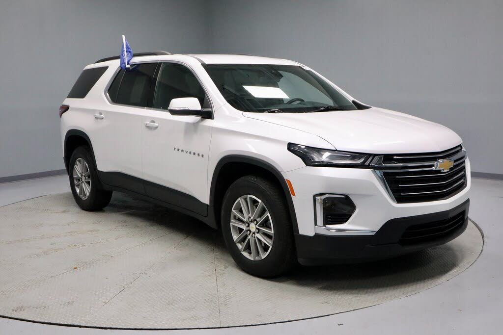 2023 Chevrolet Traverse LT Cloth FWD