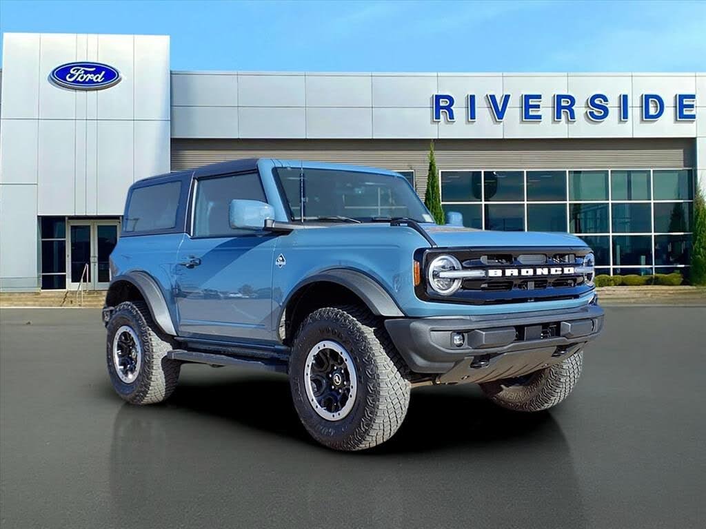 2023 Ford Bronco Outer Banks Advanced 2-Door 4WD