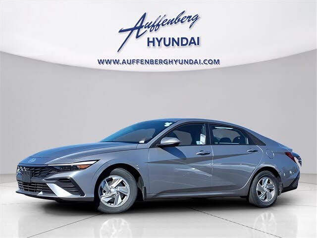 2025 Hyundai Elantra SE FWD
