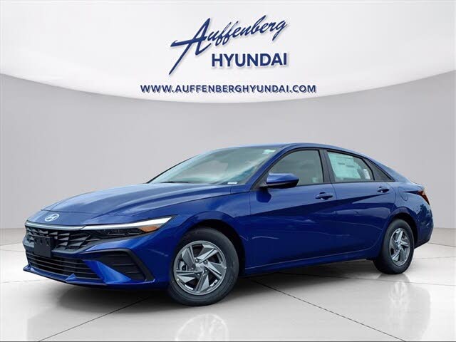 2025 Hyundai Elantra SE FWD