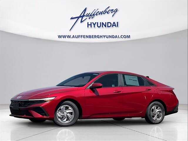 2025 Hyundai Elantra SE FWD