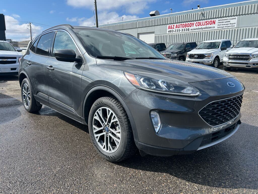 2020 Ford Escape Hybrid Titanium AWD