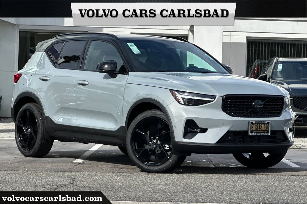 2026 Volvo XC40 B5 Ultra Black Edition AWD
