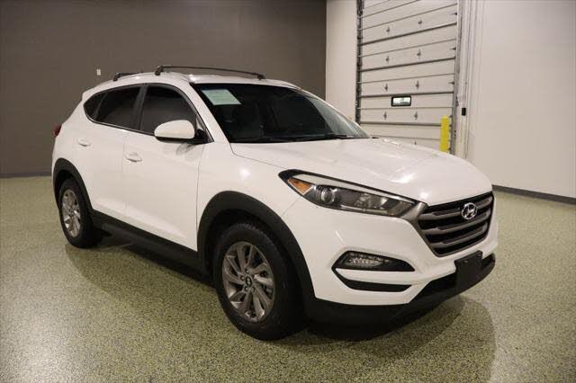 2016 Hyundai Tucson 2.0L SE AWD with Beige Seats