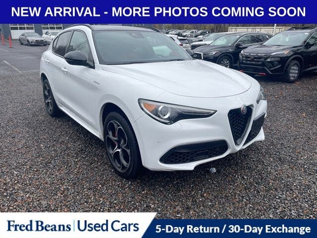 2022 Alfa Romeo Stelvio Veloce AWD
