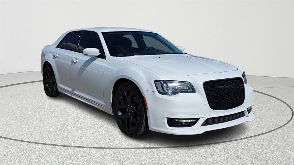 2022 Chrysler 300 Touring L RWD