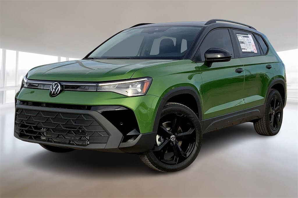 2026 Volkswagen Taos SE Black 4Motion