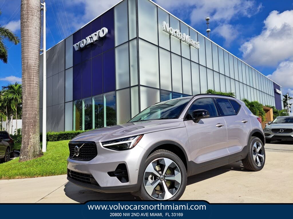 2026 Volvo XC40 B5 Plus AWD