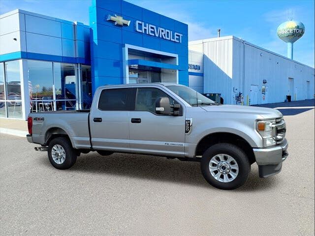 2022 Ford F-350 Super Duty XLT Crew Cab 4WD