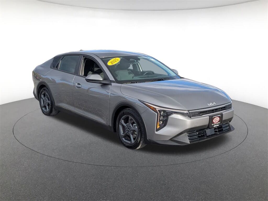 2025 Kia K4 LXS FWD