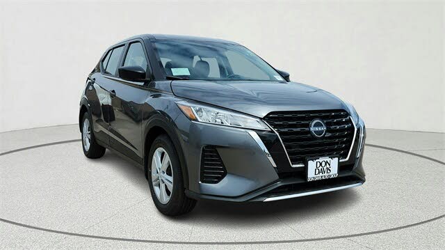 2025 Nissan Kicks Play S FWD