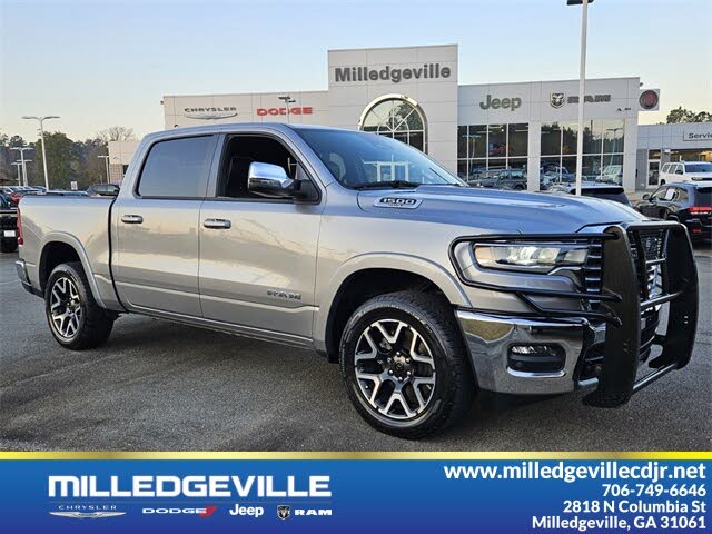 2025 RAM 1500 Laramie Crew Cab 4WD