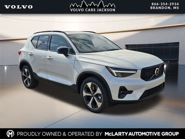 2026 Volvo XC40 B4 Plus FWD