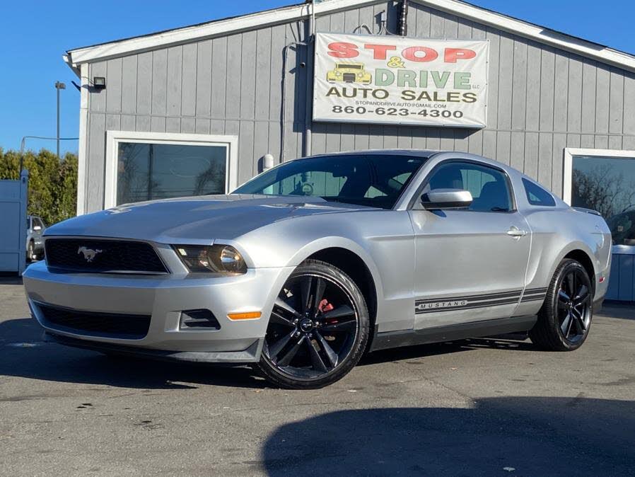 2012 Ford Mustang V6 Coupe RWD