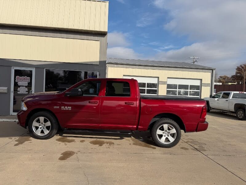 2014 RAM 1500 Express Crew Cab 4WD