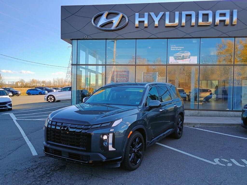 2023 Hyundai Palisade Urban AWD with 7 Passenger Seating