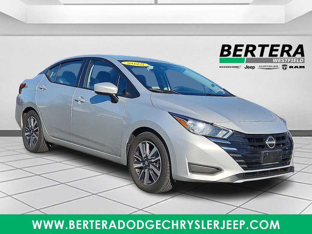 2023 Nissan Versa SV FWD