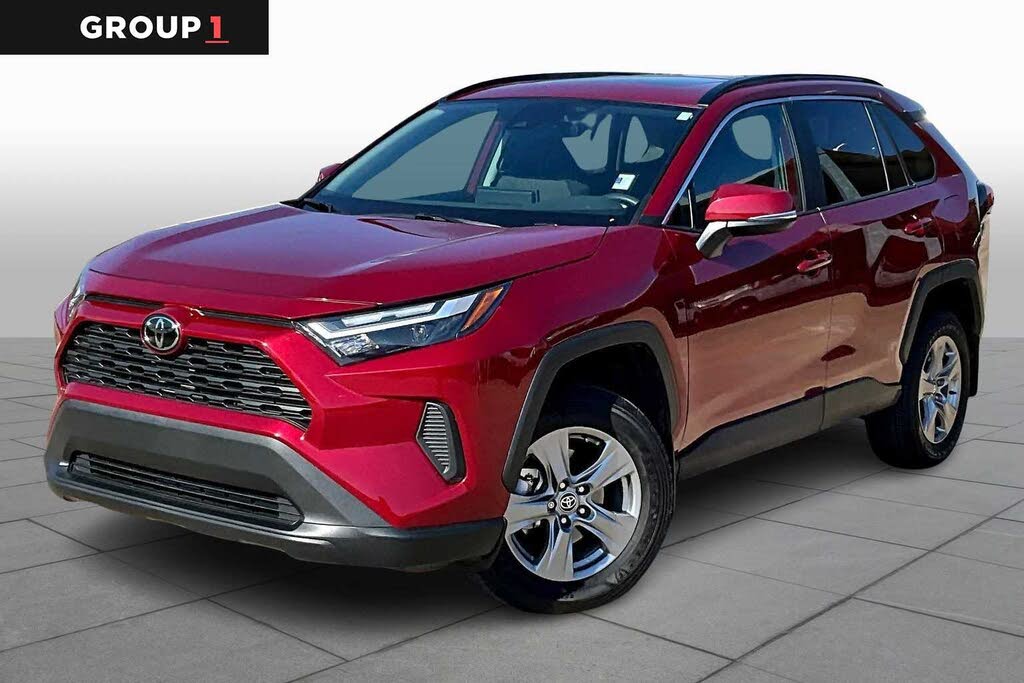 2023 Toyota RAV4 XLE FWD