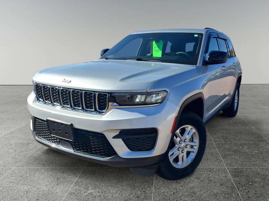 2024 Jeep Grand Cherokee Laredo 4WD