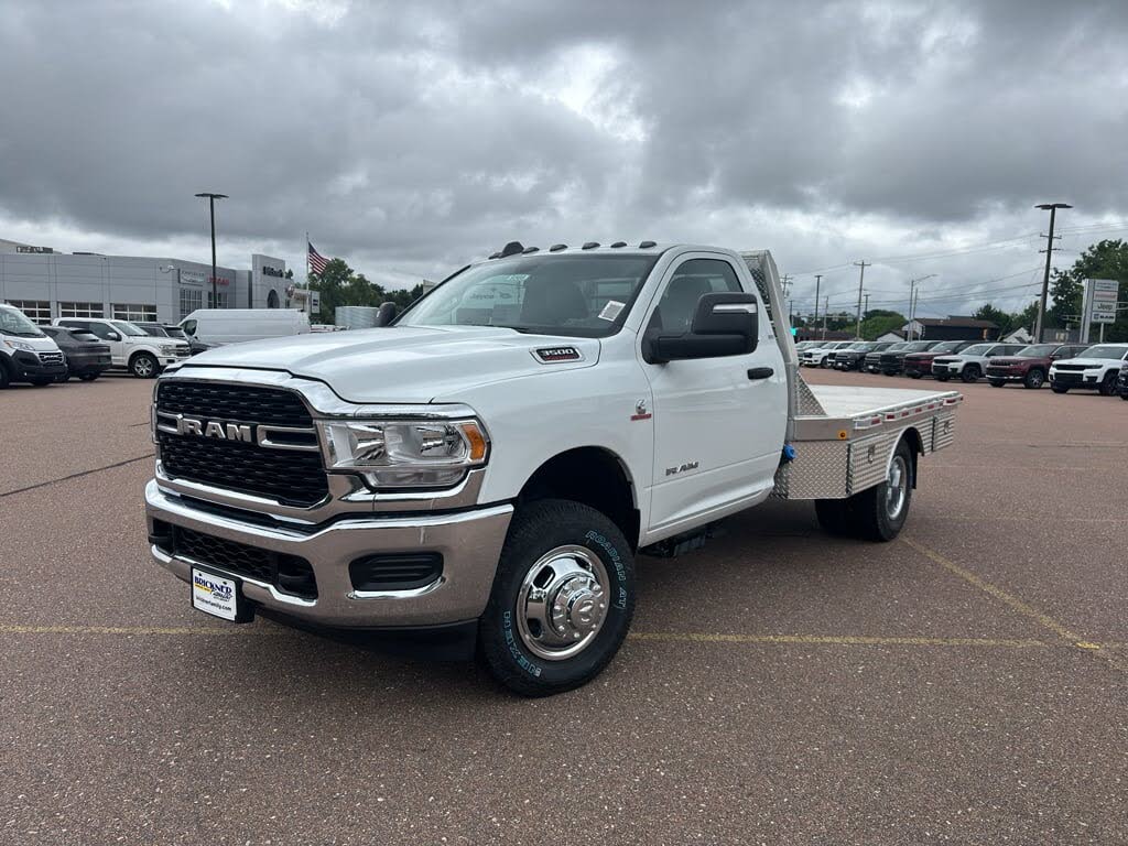 2024 RAM 3500 Chassis SLT Regular Cab DRW 4WD
