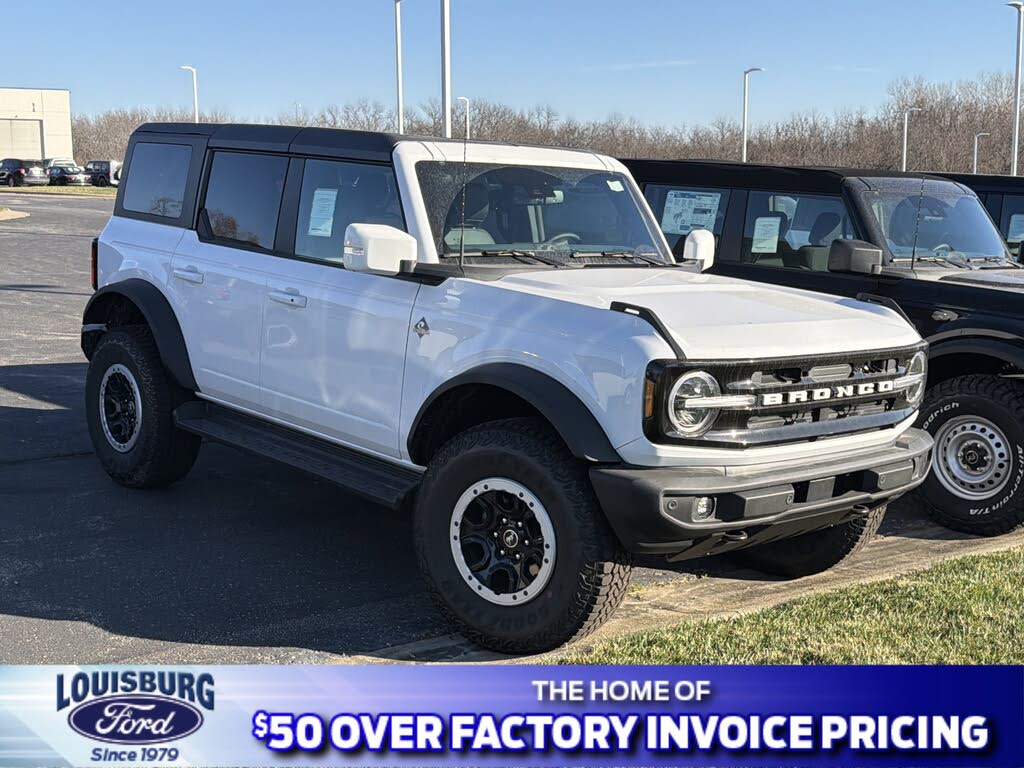 2025 Ford Bronco Outer Banks 4-Door 4WD